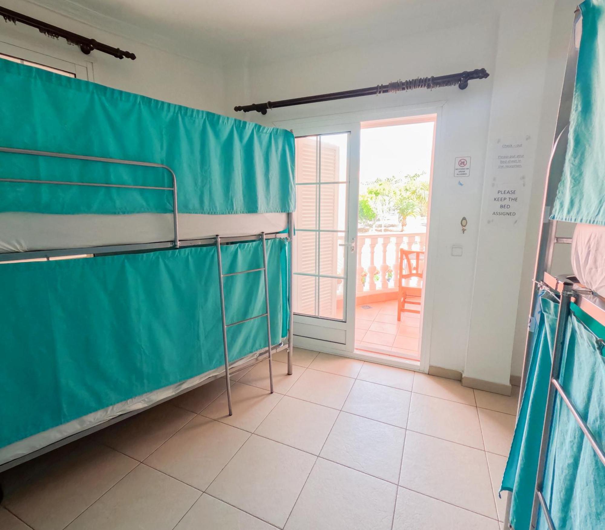 Duque Nest Hostel 阿德耶 外观 照片
