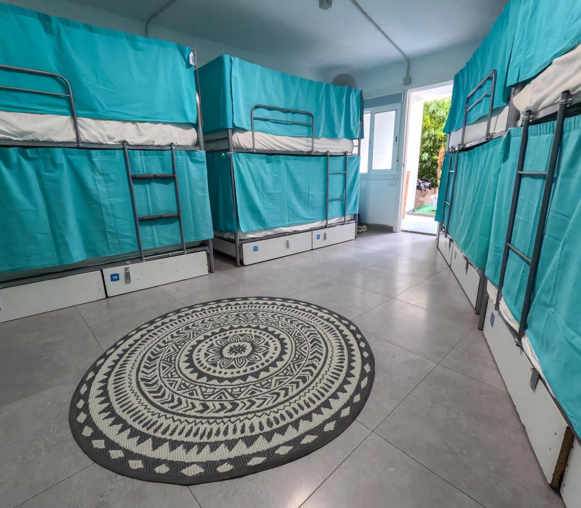 Duque Nest Hostel 阿德耶 外观 照片